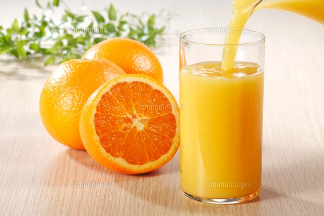 生絞りのオレンジジュースでさっぱり！！